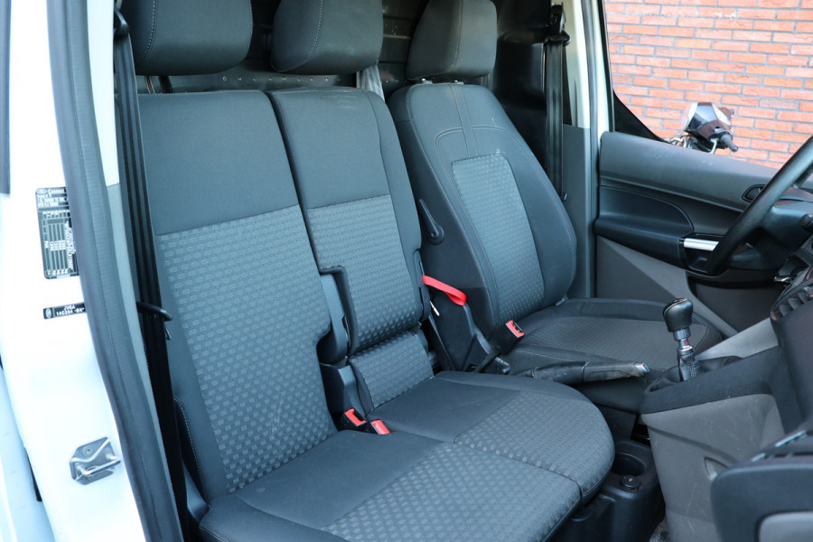 Ford Transit Connect 1.5 EcoBlue L2 120 PK | CarPlay | Camera | Stoelverwarming | Betimmering | 3-Zitter | Airco | Nieuwe APK | Dealer onderhouden | Euro 6