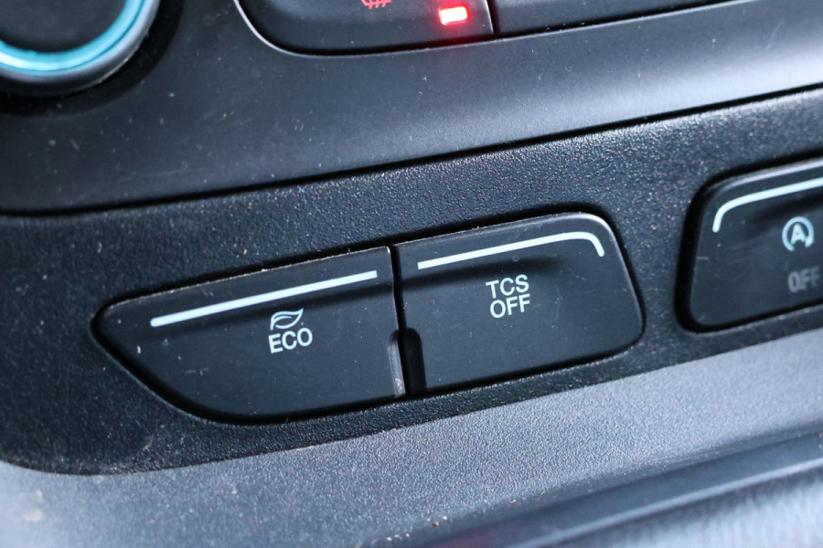 Ford Transit Connect 1.5 EcoBlue L2 120 PK | CarPlay | Camera | Stoelverwarming | Betimmering | 3-Zitter | Airco | Nieuwe APK | Dealer onderhouden | Euro 6