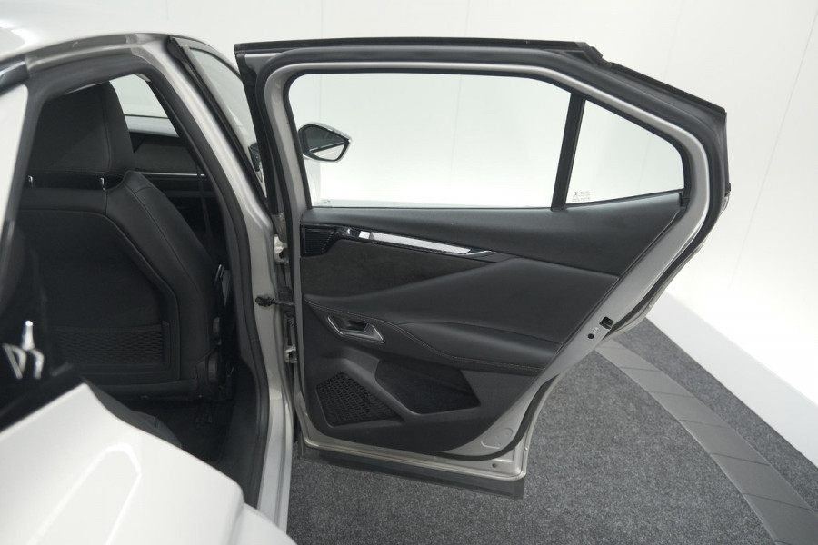 DS DS 4 PureTech 130 EAT8 Performance Line | Camera | Apple Carplay | Alcantara® bekleding | Parkeersensensoren