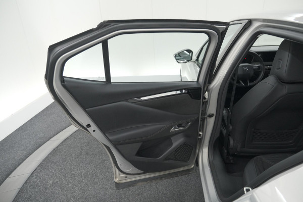 DS DS 4 PureTech 130 EAT8 Performance Line | Camera | Apple Carplay | Alcantara® bekleding | Parkeersensensoren