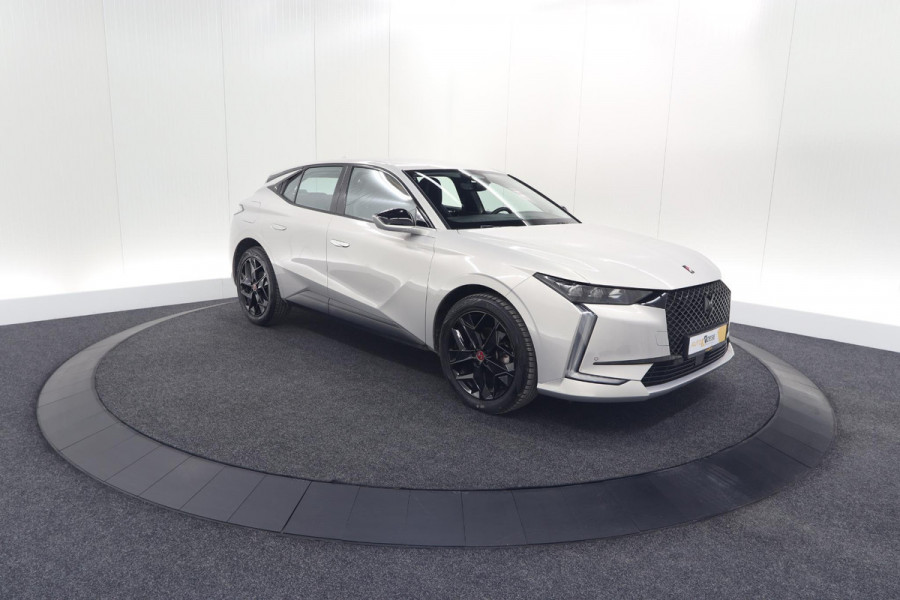 DS DS 4 PureTech 130 EAT8 Performance Line | Camera | Apple Carplay | Alcantara® bekleding | Parkeersensensoren