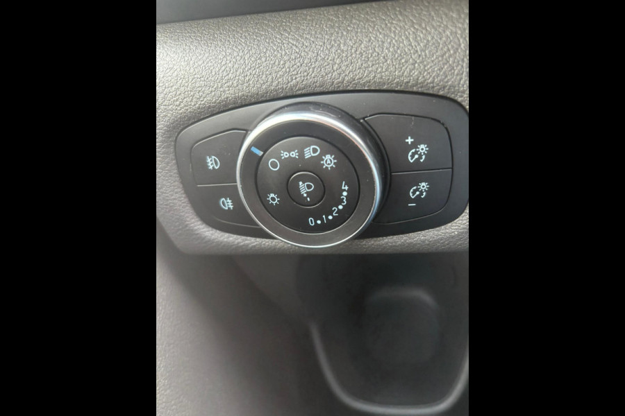 Ford Transit Custom 320 2.0 TDCI L2H1 DC*A/C*CRUISE*HAAK*TEL*