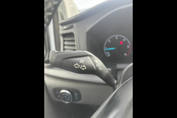 Ford Transit Custom 320 2.0 TDCI L2H1 DC*A/C*CRUISE*HAAK*TEL*