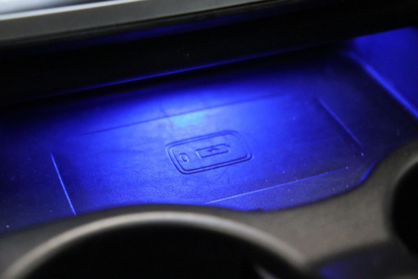 BMW 5 Serie Touring 530i High Executive M Sport Pakket Automaat / Navigatie Professional / Panoramadak / Active Steering / Stuurwielverwarming / M Sportremsysteem / Comfortstoelen / Driving Assistant Plus / Head-Up Display / DAB / Multifunctioneel Instrumentendisplay / Shadow Line / 19 Inch / Extra Getint Glas