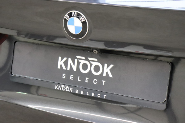 BMW X3 xDrive20i High Executive xLine Automaat / Live Cockpit Professional / Panoramadak / Wegklapbare Trekhaak / Sportstoelen Elektrisch Verstelbaar / Adaptieve LED-koplamp / Driving Assistant / Head-Up Display / 20 Inch / Stoelverwarming / Hifi / Chrome Line / DAB