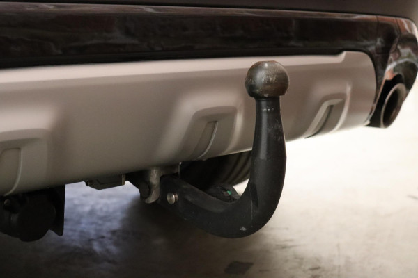 BMW X3 xDrive20i High Executive xLine Automaat / Live Cockpit Professional / Panoramadak / Wegklapbare Trekhaak / Sportstoelen Elektrisch Verstelbaar / Adaptieve LED-koplamp / Driving Assistant / Head-Up Display / 20 Inch / Stoelverwarming / Hifi / Chrome Line / DAB