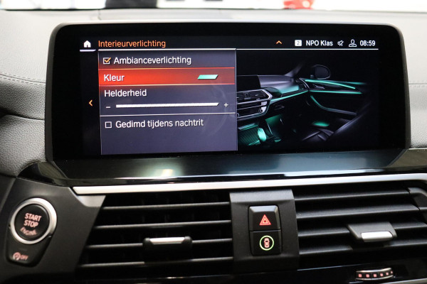 BMW X3 xDrive20i High Executive xLine Automaat / Live Cockpit Professional / Panoramadak / Wegklapbare Trekhaak / Sportstoelen Elektrisch Verstelbaar / Adaptieve LED-koplamp / Driving Assistant / Head-Up Display / 20 Inch / Stoelverwarming / Hifi / Chrome Line / DAB