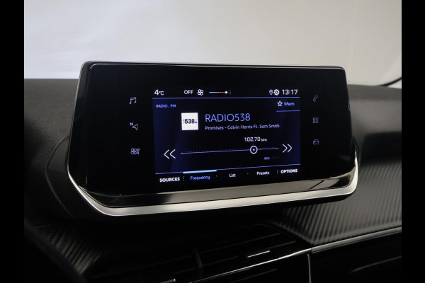 Peugeot 208 1.2 PureTech Active Black Edition Sport (APPLE CARPLAY,NAVI,CRUISE,LED,ELEKTRISCH PAKKET,SPORTSTOELEN,NETTE STAAT)