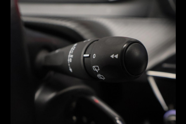 Peugeot 208 1.2 PureTech Active Black Edition Sport (APPLE CARPLAY,NAVI,CRUISE,LED,ELEKTRISCH PAKKET,SPORTSTOELEN,NETTE STAAT)