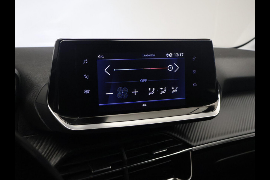 Peugeot 208 1.2 PureTech Active Black Edition Sport (APPLE CARPLAY,NAVI,CRUISE,LED,ELEKTRISCH PAKKET,SPORTSTOELEN,NETTE STAAT)