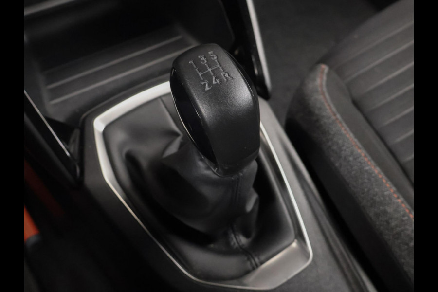 Peugeot 208 1.2 PureTech Active Black Edition Sport (APPLE CARPLAY,NAVI,CRUISE,LED,ELEKTRISCH PAKKET,SPORTSTOELEN,NETTE STAAT)