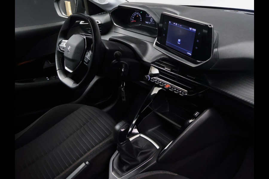 Peugeot 208 1.2 PureTech Active Black Edition Sport (APPLE CARPLAY,NAVI,CRUISE,LED,ELEKTRISCH PAKKET,SPORTSTOELEN,NETTE STAAT)