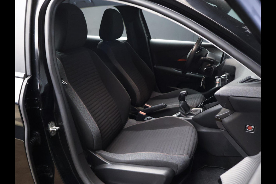 Peugeot 208 1.2 PureTech Active Black Edition Sport (APPLE CARPLAY,NAVI,CRUISE,LED,ELEKTRISCH PAKKET,SPORTSTOELEN,NETTE STAAT)
