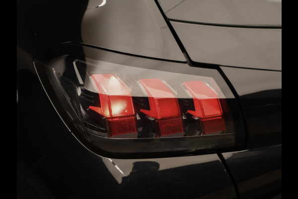 Peugeot 208 1.2 PureTech Active Black Edition Sport (APPLE CARPLAY,NAVI,CRUISE,LED,ELEKTRISCH PAKKET,SPORTSTOELEN,NETTE STAAT)