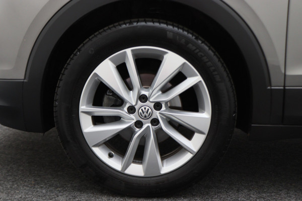 Volkswagen T-Cross 1.0 TSI Life Virtual Cockpit, Climate, ACC, Rijstrooksensor, Apple Carplay, PDC, 17''
