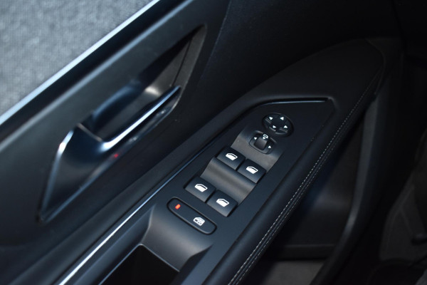 Peugeot 5008 1.2 PureTech 130PK Aut. Allure | 7 Zits | Navi | Panodak | Camera | Incl. garantie