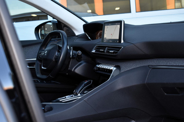 Peugeot 5008 1.2 PureTech 130PK Aut. Allure | 7 Zits | Navi | Panodak | Camera | Incl. garantie