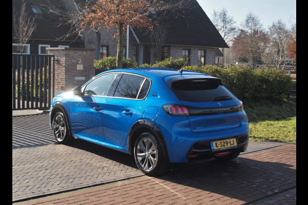 Peugeot e-208 EV Blue Lease Allure 50 kWh | SOH 90% | Camera | Apple Carplay | Cruise Control | NL-Auto |