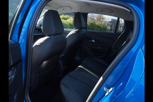Peugeot e-208 EV Blue Lease Allure 50 kWh | SOH 90% | Camera | Apple Carplay | Cruise Control | NL-Auto |