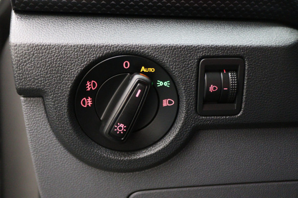 Volkswagen T-Cross 1.0 TSI Life Virtual Cockpit, Climate, ACC, Rijstrooksensor, Apple Carplay, PDC, 17''