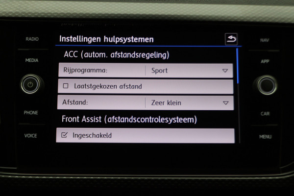 Volkswagen T-Cross 1.0 TSI Life Virtual Cockpit, Climate, ACC, Rijstrooksensor, Apple Carplay, PDC, 17''