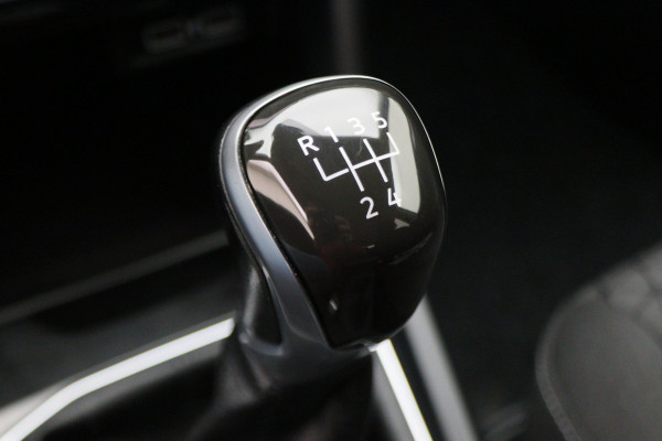 Volkswagen T-Cross 1.0 TSI Life Virtual Cockpit, Climate, ACC, Rijstrooksensor, Apple Carplay, PDC, 17''