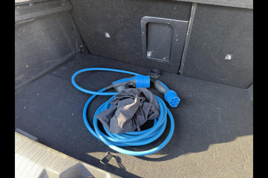 Opel Astra Electric 54 kWh GS | 3-FASE | SOH 95% | AFNEEMBARE TREKHAAK | NET ONDERHOUD GEHAD / DIRECT LEVERBAAR | STOEL- & STUURVERWARMING | 360° CAMERA | ORIGINEEL NL AUTO |