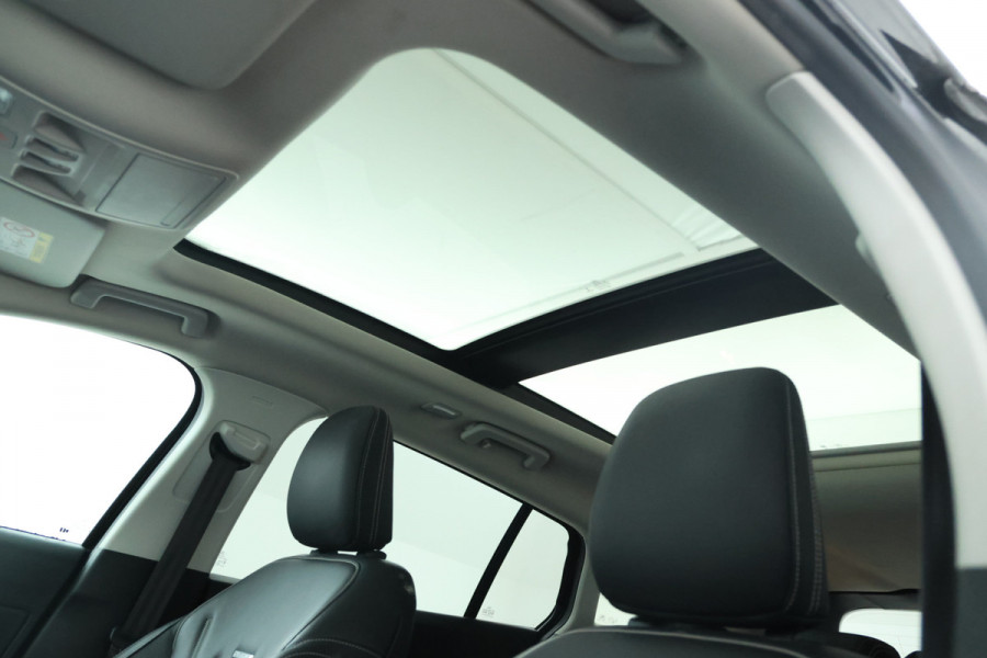 Ford FOCUS Wagon 1.5 EcoBlue Vignale Volleder, Panorama, Climate,