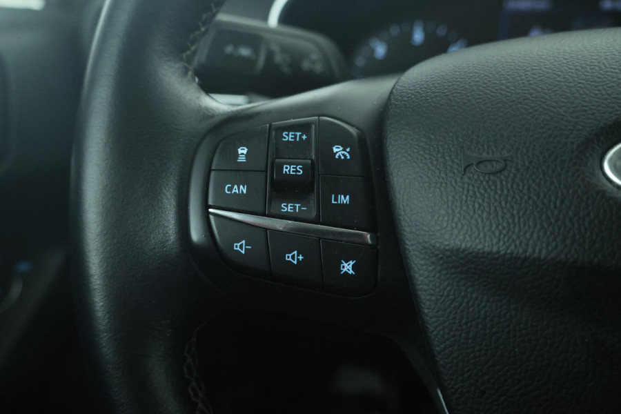 Ford FOCUS Wagon 1.5 EcoBlue Vignale Volleder, Panorama, Climate,