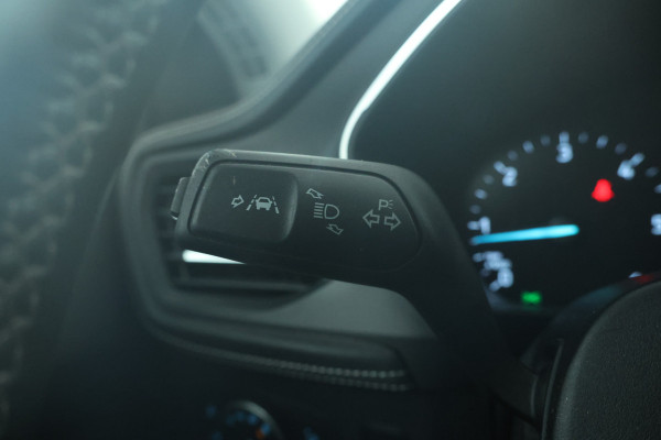 Ford FOCUS Wagon 1.5 EcoBlue Vignale Volleder, Panorama, Climate,