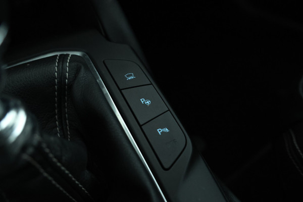 Ford FOCUS Wagon 1.5 EcoBlue Vignale Volleder, Panorama, Climate,