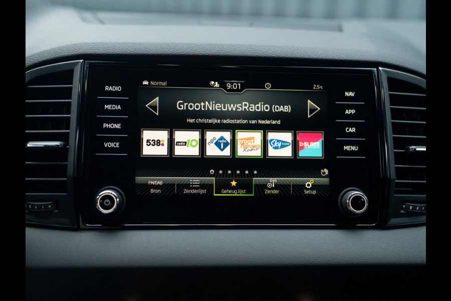 Škoda Karoq 1.5 TSI ACT Sportline Business | Trekhaak wegkl. | Camera | Prijs Rijklaar!!