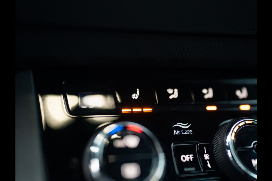 Škoda Karoq 1.5 TSI ACT Sportline Business | Trekhaak wegkl. | Camera | Prijs Rijklaar!!