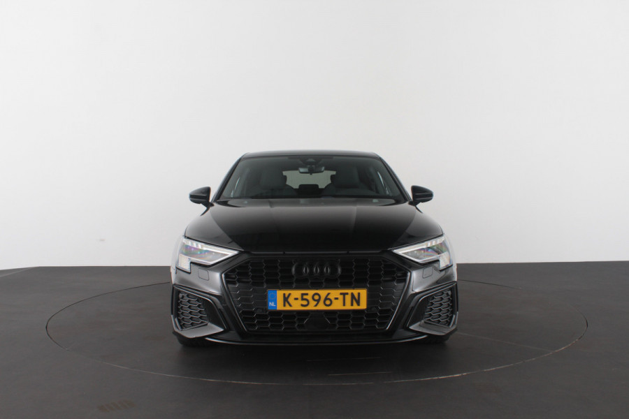 Audi A3 Sportback 35 TFSI S line edition > Full S line/Matrix-LED/Black-Optiek/19inch/Mythoszwart metallic