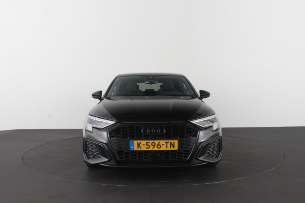 Audi A3 Sportback 35 TFSI S line edition > Full S line/Matrix-LED/Black-Optiek/19inch/Mythoszwart metallic