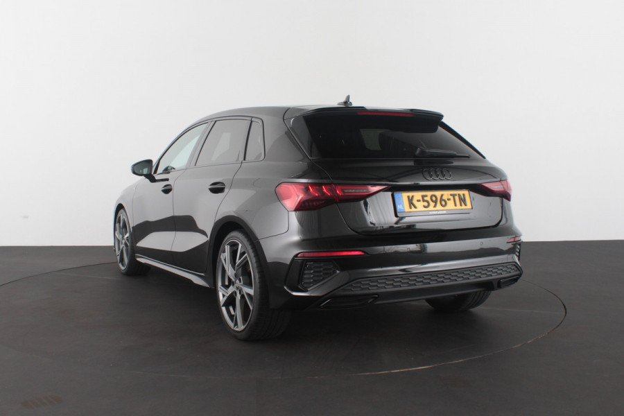 Audi A3 Sportback 35 TFSI S line edition > Full S line/Matrix-LED/Black-Optiek/19inch/Mythoszwart metallic