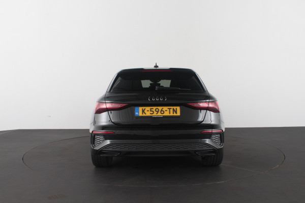 Audi A3 Sportback 35 TFSI S line edition > Full S line/Matrix-LED/Black-Optiek/19inch/Mythoszwart metallic