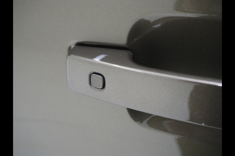 Land Rover Defender 110 2.0 P400e SE | PIVI Pro | Meridian | Keyless | 360 | Trekhaak | Memory | Leder | Dodehoek | Carplay