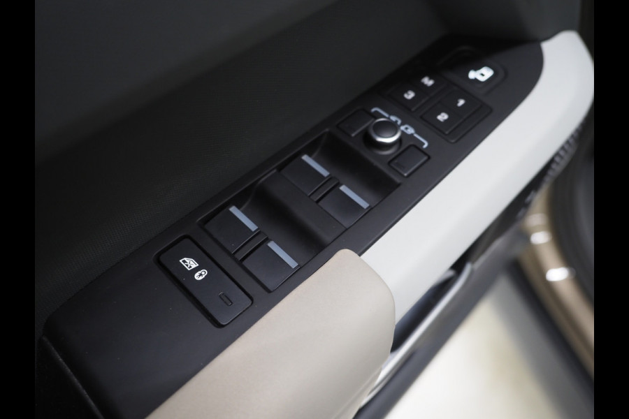 Land Rover Defender 110 2.0 P400e SE | PIVI Pro | Meridian | Keyless | 360 | Trekhaak | Memory | Leder | Dodehoek | Carplay