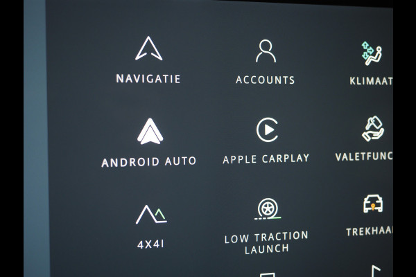 Land Rover Defender 110 2.0 P400e SE | PIVI Pro | Meridian | Keyless | 360 | Trekhaak | Memory | Leder | Dodehoek | Carplay