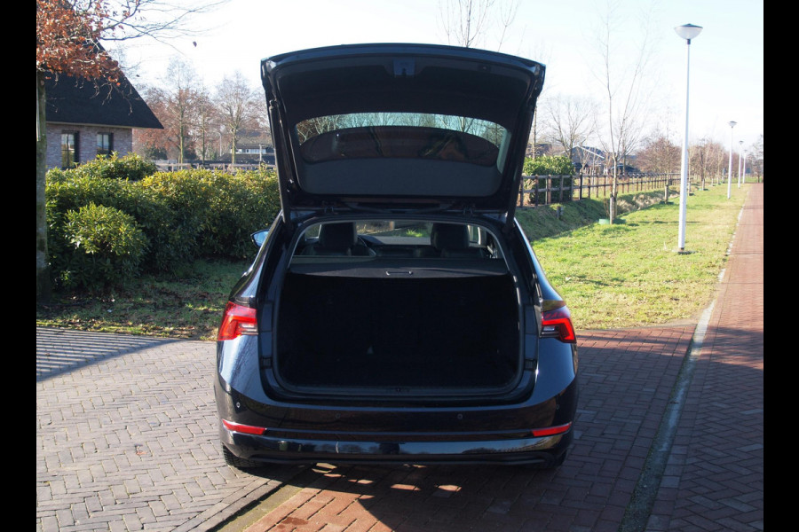 Škoda Octavia Combi 1.0 e-TSI Business Edition Plus | Head-Up Display | Sfeerverlichting | Automaat | Cruise Control | Apple Carplay | Parkeersensoren |