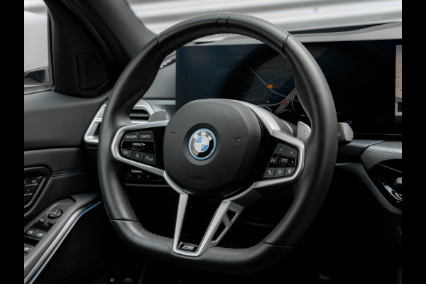BMW 3 Serie Touring 330e xDrive - M-Sport - LCI 2 - Memoryzetel - Head-up - Driving + Parking Ass