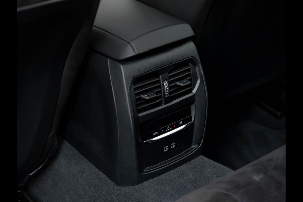 BMW 3 Serie Touring 330e xDrive - M-Sport - LCI 2 - Memoryzetel - Head-up - Driving + Parking Ass