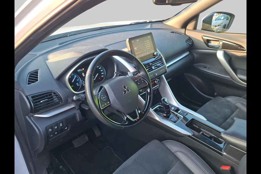 Mitsubishi Eclipse Cross 2.4 PHEV Intense+ Originele NL auto ! Trekhaak