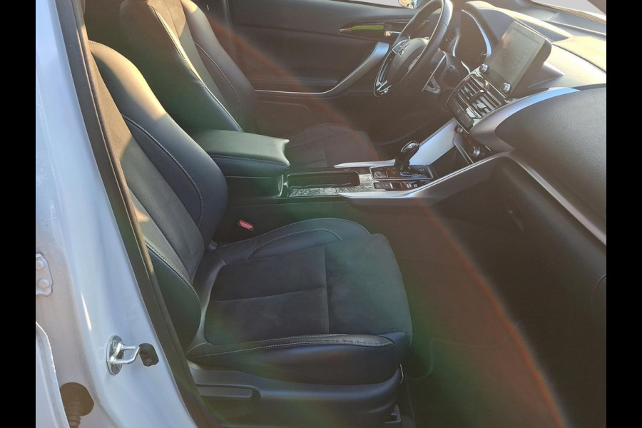 Mitsubishi Eclipse Cross 2.4 PHEV Intense+ Originele NL auto ! Trekhaak