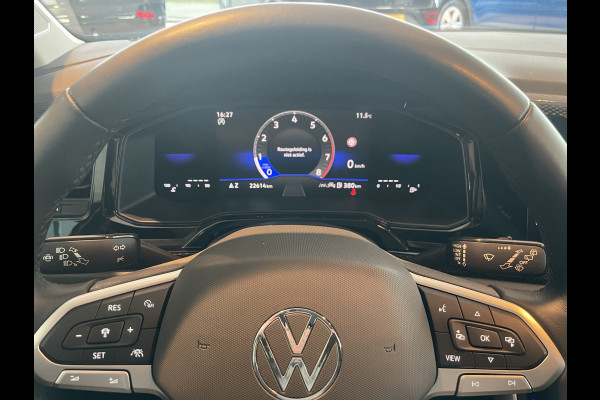 Volkswagen Polo 1.0 TSI Life Edition Achteruitrijcamera - Cruise control - Airco - Apple carplay - Navigatiesysteem - Parkeersensoren voor en achter - Licht metalen velgen 15 inch - Radio - Stuur multifunctioneel - Extra getint glas achter - Elektrische ramen voor en achter - Regensensor - Start/stop systeem