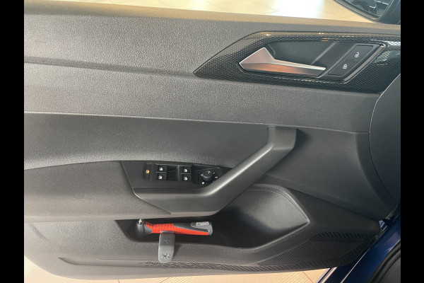 Volkswagen Polo 1.0 TSI Life Edition Achteruitrijcamera - Cruise control - Airco - Apple carplay - Navigatiesysteem - Parkeersensoren voor en achter - Licht metalen velgen 15 inch - Radio - Stuur multifunctioneel - Extra getint glas achter - Elektrische ramen voor en achter - Regensensor - Start/stop systeem