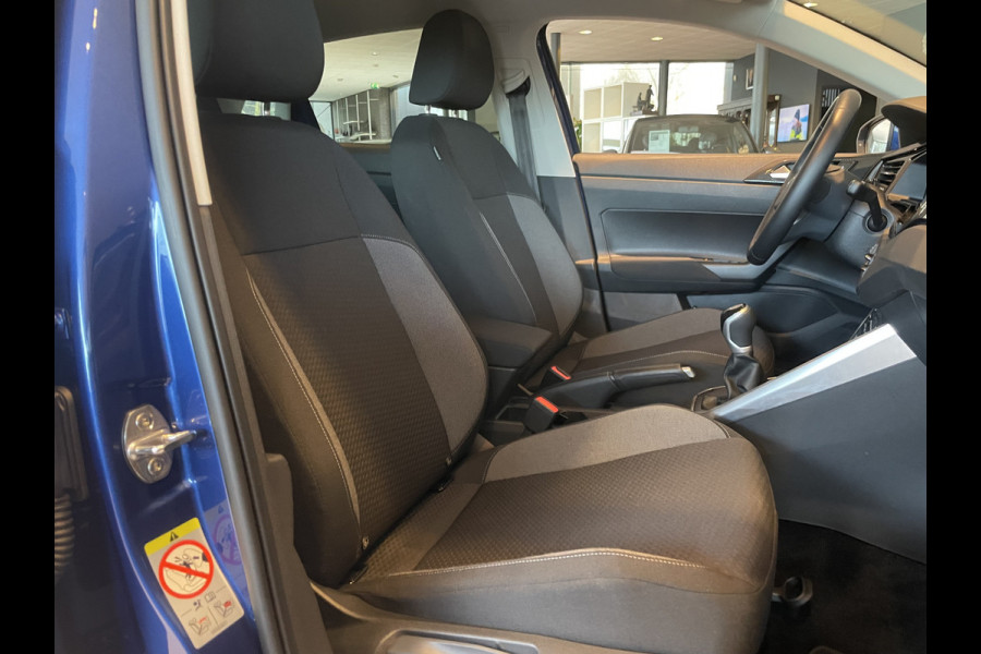 Volkswagen Polo 1.0 TSI Life Edition Achteruitrijcamera - Cruise control - Airco - Apple carplay - Navigatiesysteem - Parkeersensoren voor en achter - Licht metalen velgen 15 inch - Radio - Stuur multifunctioneel - Extra getint glas achter - Elektrische ramen voor en achter - Regensensor - Start/stop systeem