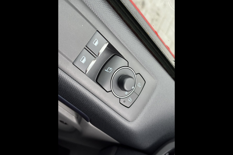 Ford Transit Custom Tourneo 340 2.5 PHEV L1H1 Active Zuid | 233pk | Driver Assistance Pack | Stuur en stoelverwarming | 8 persoons! INCL BTW/BPM | Verlengde Fabrieksgarantie tot 05-2029