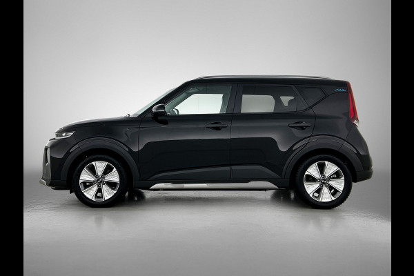 Kia e-Soul 150kW / 64kWh / SOH 100% / Executive line / Leder / TV. DVD scherm / Xenon / Navigatie / Airco-ecc. / Apk 12-2026